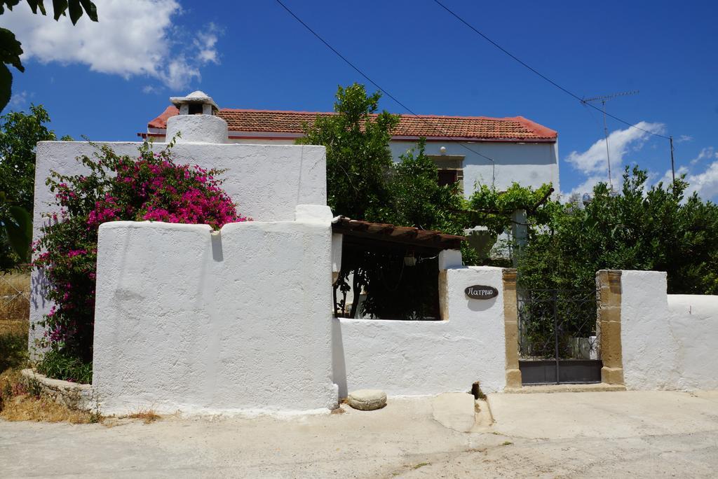 Patriko Country House Vori Luaran gambar
